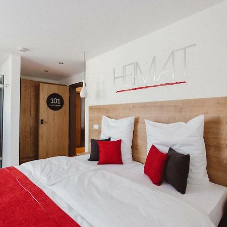 Heimat | Hotel & Boarding House Mainburg Bagian luar foto