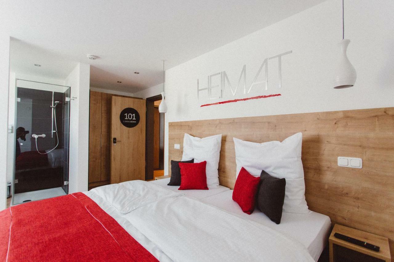 Heimat | Hotel & Boarding House Mainburg Bagian luar foto